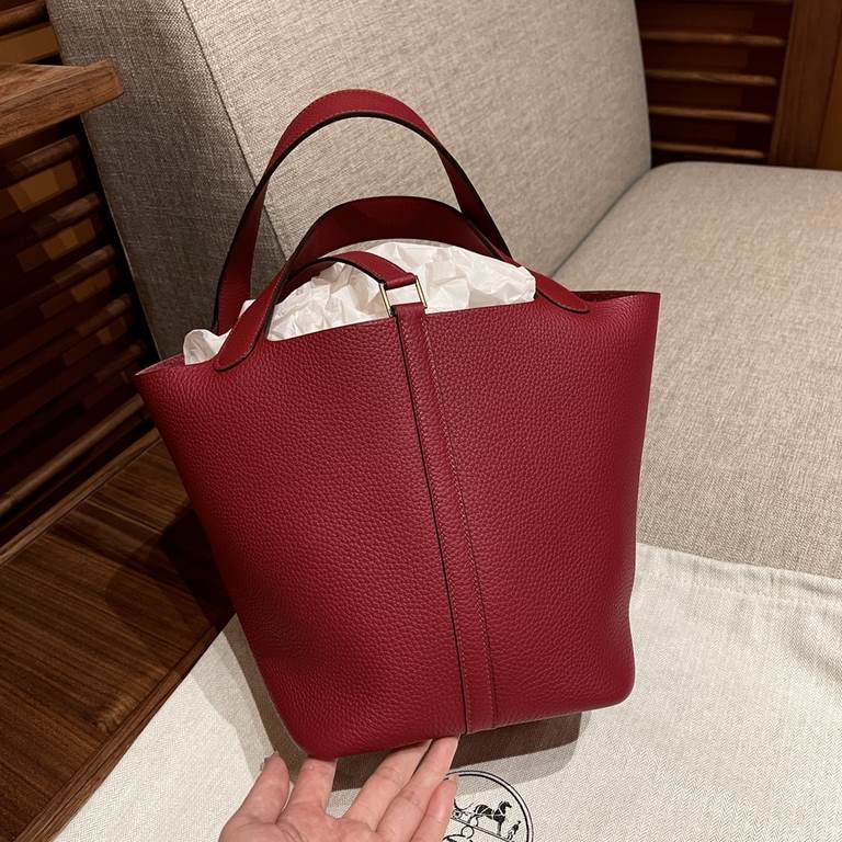 picotin lock vegetable basket 18, K1 garnet red, handmade, French TC cowhide.Vegetable basket in recent years in the counter is also very buy, basically also go with the goods, the appearance rate is super high, but also