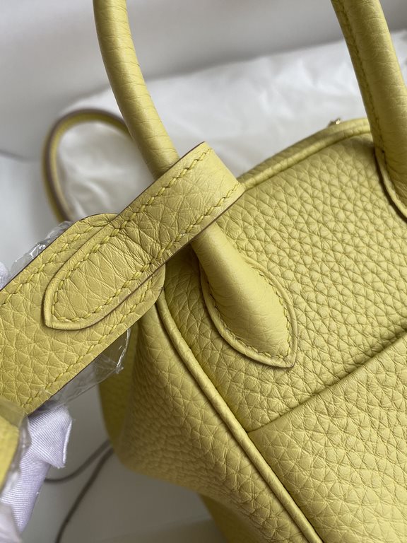 hand maded Mini Lindy 19cm Taurillon Clemence leather yellow gold