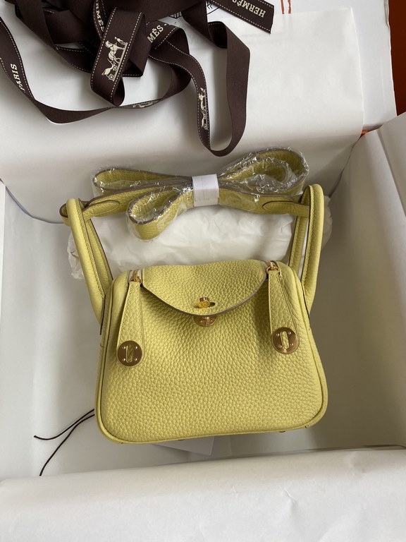 hand maded Mini Lindy 19cm Taurillon Clemence leather yellow gold