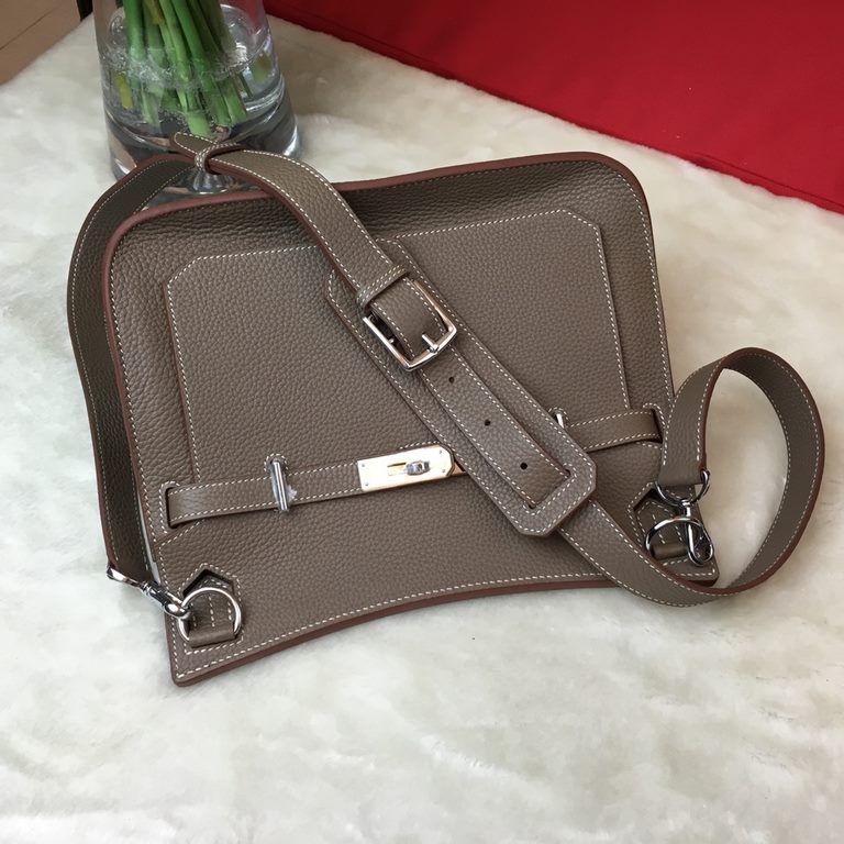 (  Jypsiere) Gypsy 28cm       ♀   ♀ original imported cowhide, special sheepskin lining and original hardware, very casual and young style, shoulder crossbody can be, the version is super good Oh [love] [love] Size 28cm 