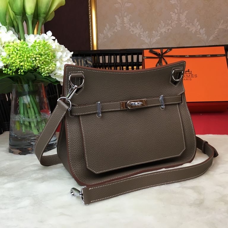 (  Jypsiere) Gypsy 28cm       ♀   ♀ original imported cowhide, special sheepskin lining and original hardware, very casual and young style, shoulder crossbody can be, the version is super good Oh [love] [love] Size 28cm 