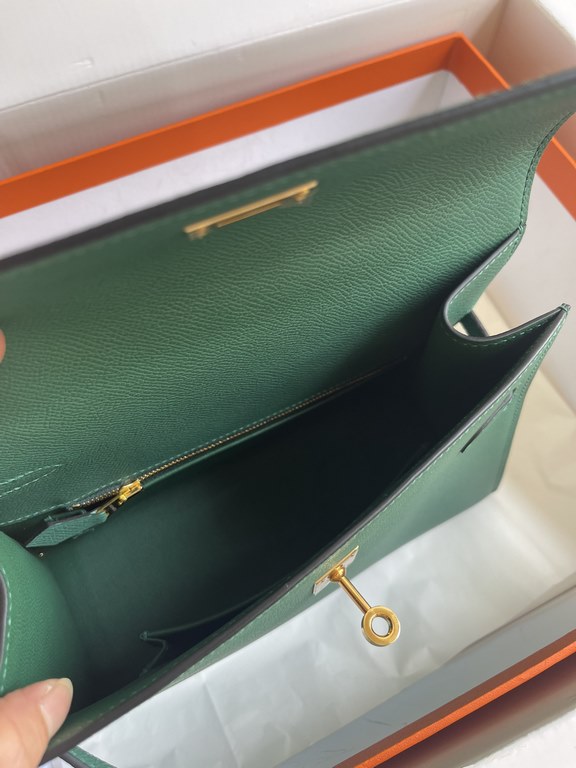 Hermes Kelly