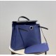 Herbag navy blueSuper handsome commuter bag, between casual and formal, casual without losing elegance, the combination of canvas and cowhide  leather, the outer seams are stiff and stylish.The combination of canvas and c