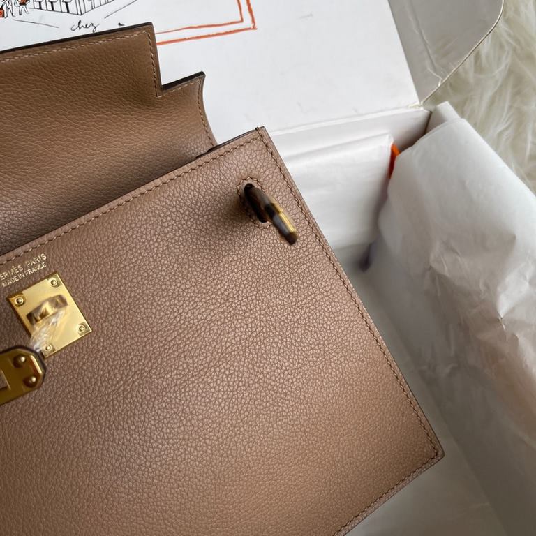 Hermes Kelly