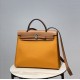 Herbag GingerSuper handsome commuter bag, between casual and formal, casual without losing elegance, the combination of canvas and cowhide  leather, the outer seam is hard and stylish.Super cost-effective in stock~~~Size 