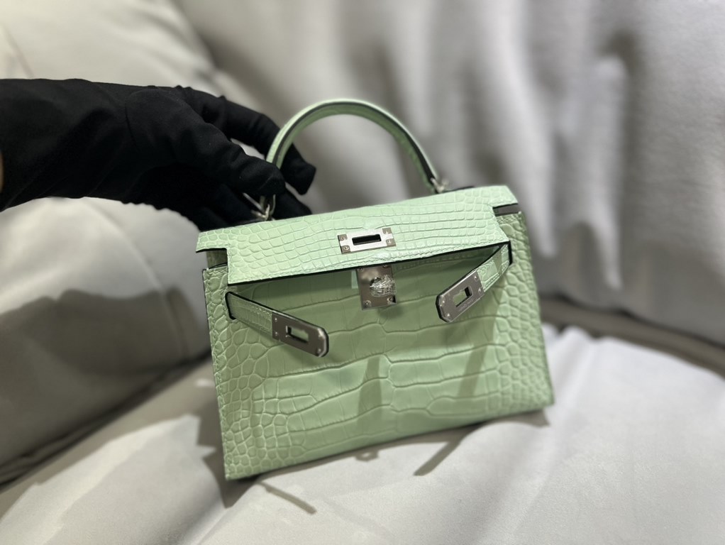 Hermes Kelly