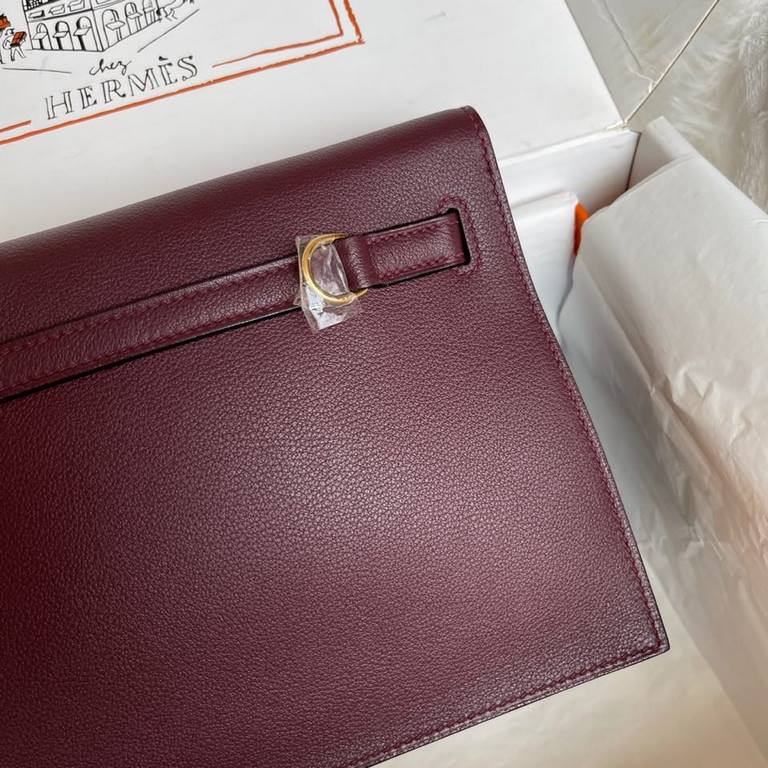 Hermes Kelly