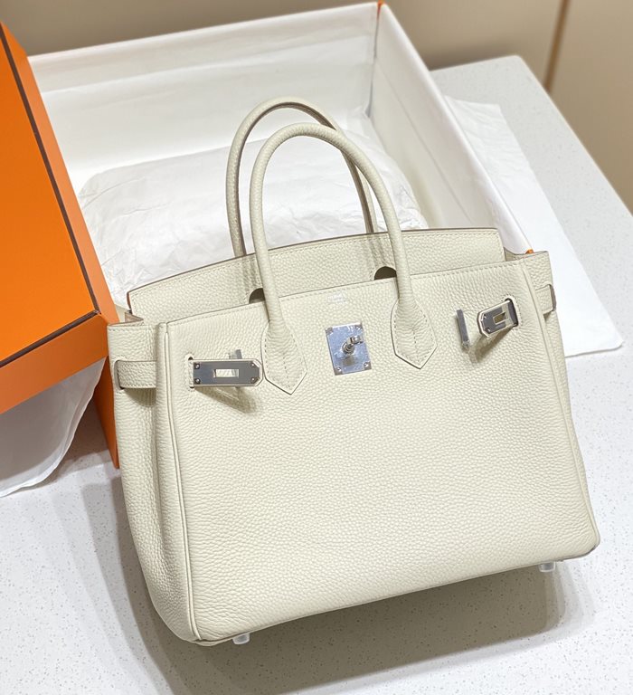 Platinum        ｜           Milkshake WhiteSilverGood bags take time   good bags are worth the wait.Hermès is a fashionable attitude that has survived the ages.It is the art of simplicity without worldly affairsSize 30cm