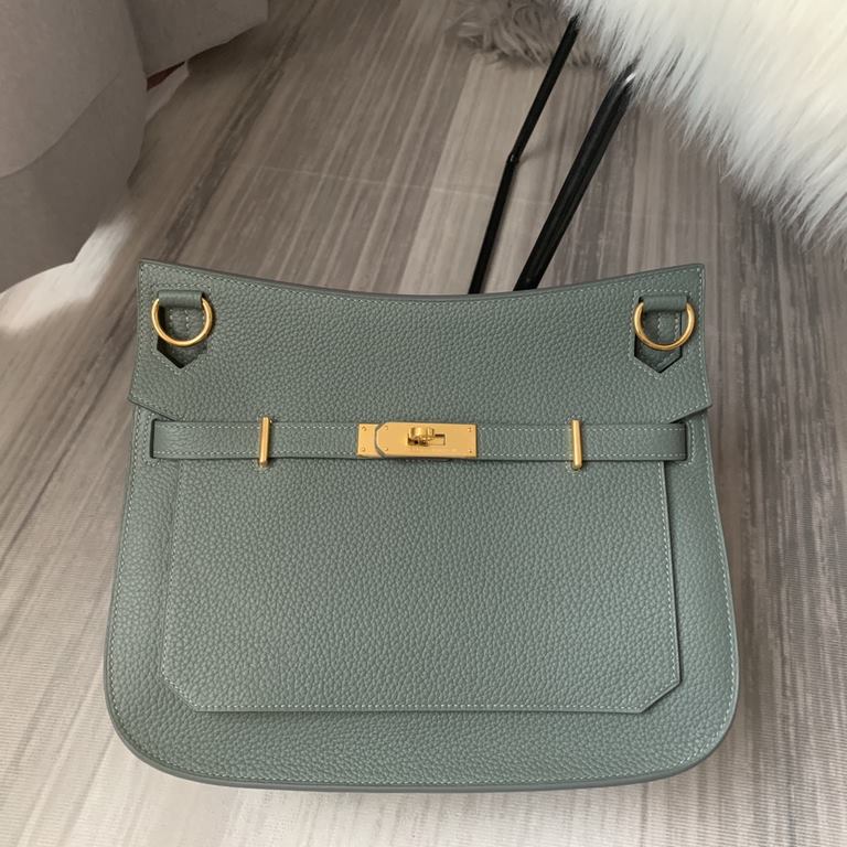 (  Jypsiere) Gypsy 28cm       ♀   ♀ original imported cowhide, special sheepskin lining and original hardware, very casual and young style, shoulder crossbody can be, the version is super good Oh [love] [love] Size 28cm 