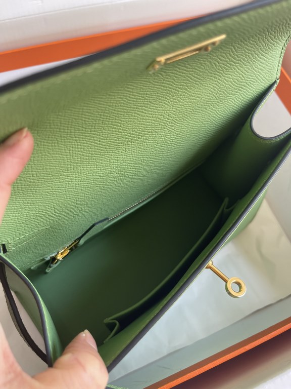 Hermes Kelly