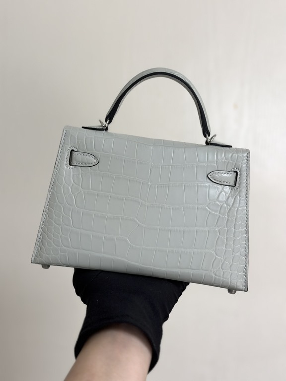 Hermes Kelly