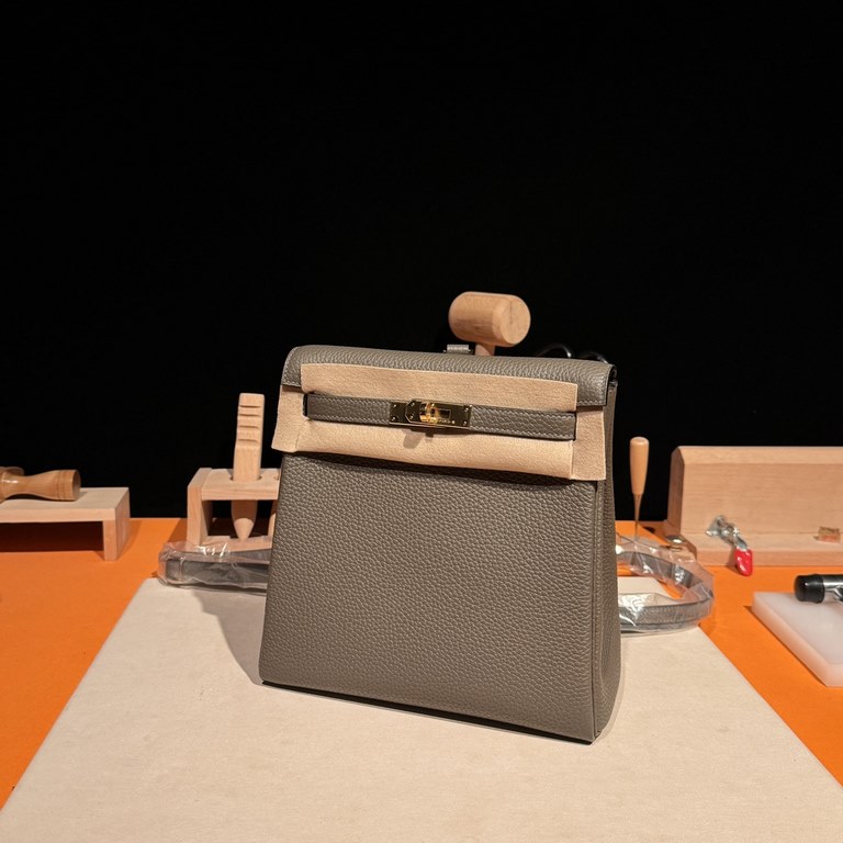 Hermes Kelly