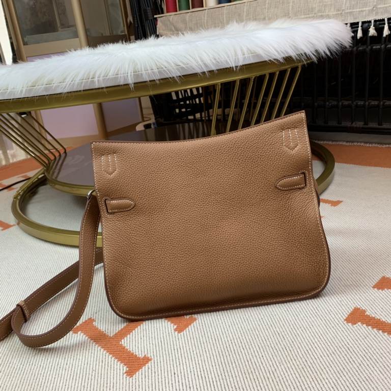 (  Jypsiere) Gypsy 28cm       ♀   ♀ original imported cowhide, special sheepskin lining and original hardware, very casual and young style, shoulder crossbody can be, the version is super good Oh [love] [love] Size 28cm 