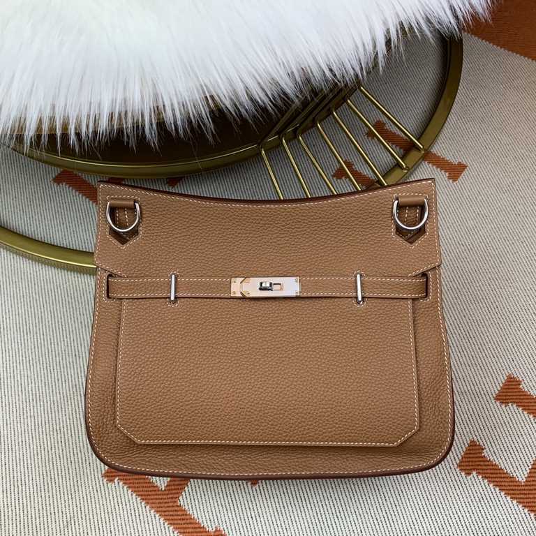 (  Jypsiere) Gypsy 28cm       ♀   ♀ original imported cowhide, special sheepskin lining and original hardware, very casual and young style, shoulder crossbody can be, the version is super good Oh [love] [love] Size 28cm 