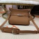 (  Jypsiere) Gypsy 28cm       ♀   ♀ original imported cowhide, special sheepskin lining and original hardware, very casual and young style, shoulder crossbody can be, the version is super good Oh [love] [love] Size 28cm 