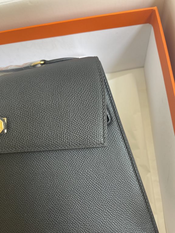 Hermes Kelly