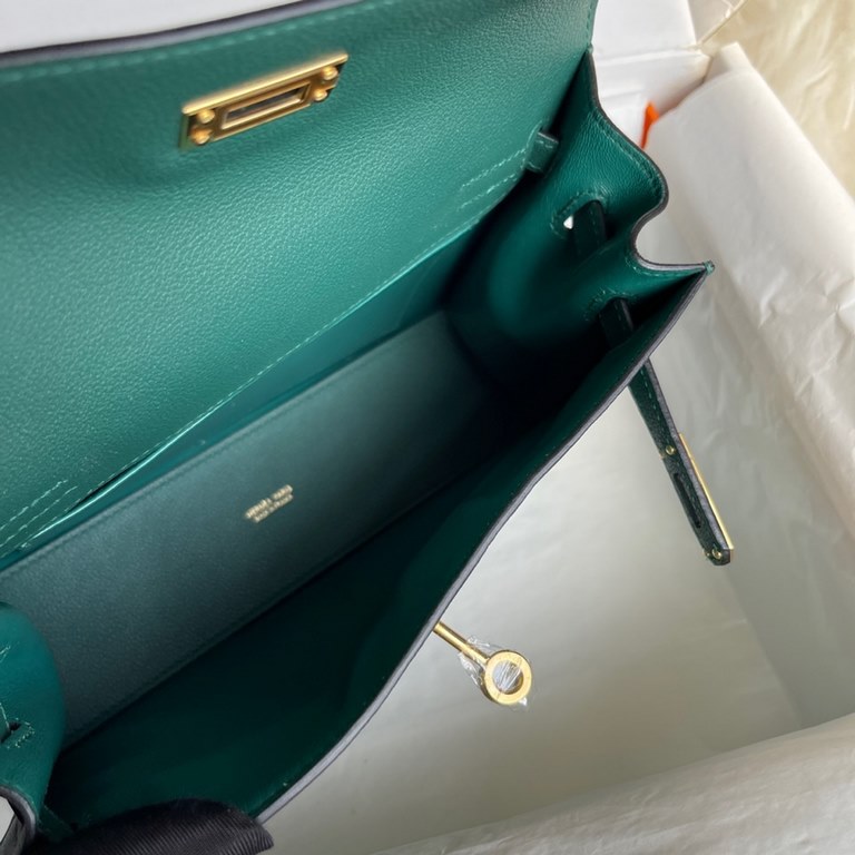 Hermes Kelly