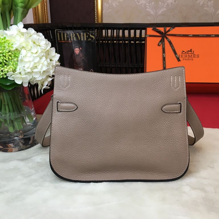 (  Jypsiere) Gypsy 28cm       ♀   ♀ original imported cowhide, special sheepskin lining and original hardware, very casual and young style, shoulder crossbody can be, the version is super good Oh [love] [love] Size 28cm 