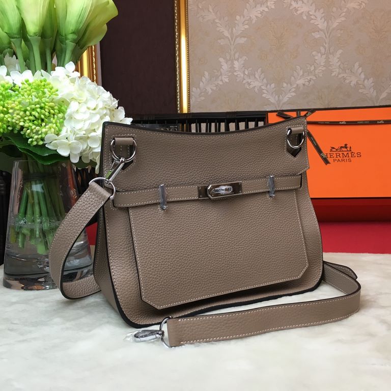 (  Jypsiere) Gypsy 28cm       ♀   ♀ original imported cowhide, special sheepskin lining and original hardware, very casual and young style, shoulder crossbody can be, the version is super good Oh [love] [love] Size 28cm 