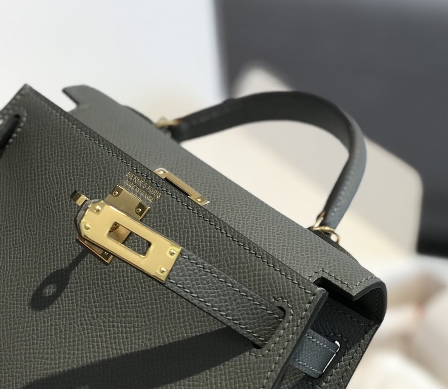 Hermes Kelly