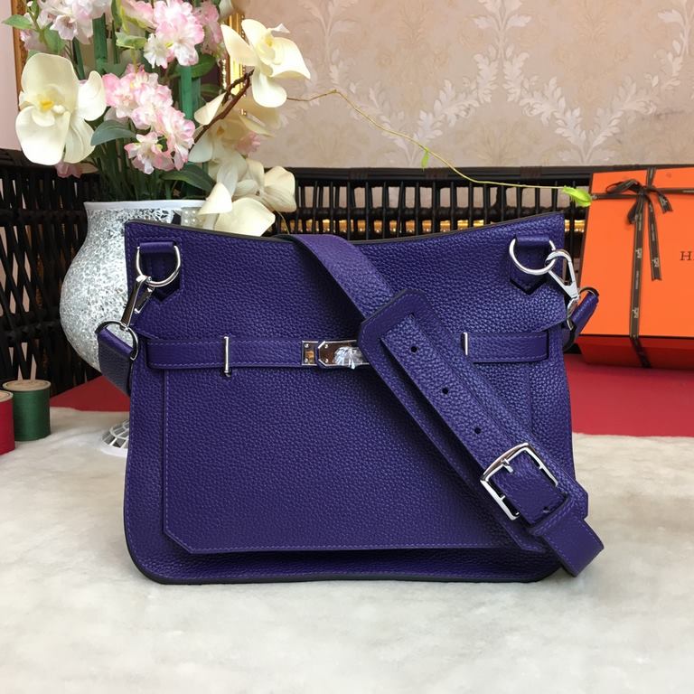 (  Jypsiere) Gypsy 28cm       ♀   ♀ original imported cowhide, special sheepskin lining and original hardware, very casual and young style, shoulder crossbody can be, the version is super good oh [love] [love] Size 28cm 