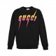 GucciGucci 23Fw Neon Lightning Letter Logo Crew Neck SweatshirtHeavyweight felted knitted cotton, completely to the version of the restoration, 420 grams of terry base 32 support, garment two times washed processing, the