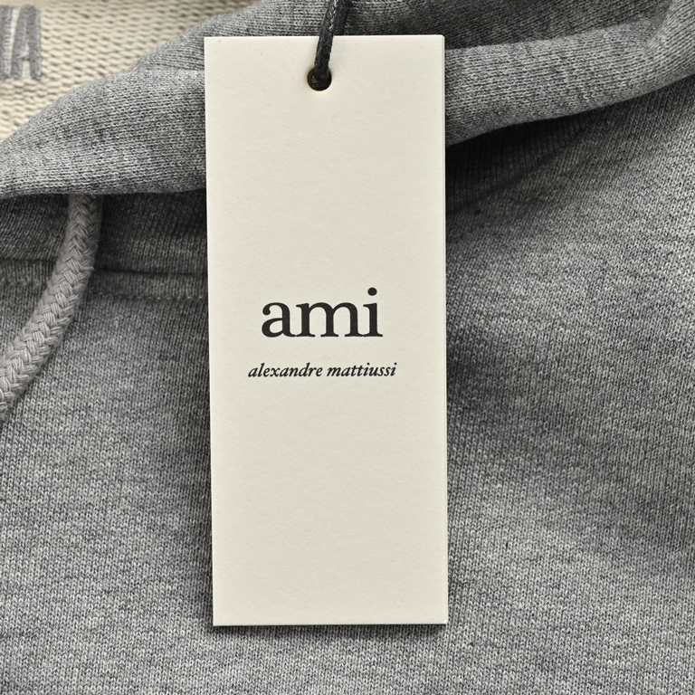 Ami classic small heart embroidered hooded sweatshirtEarly fall new high grams of cotton basic round neck sweater, men and women with the same models, trading company channels thin out, synchronized with the official web