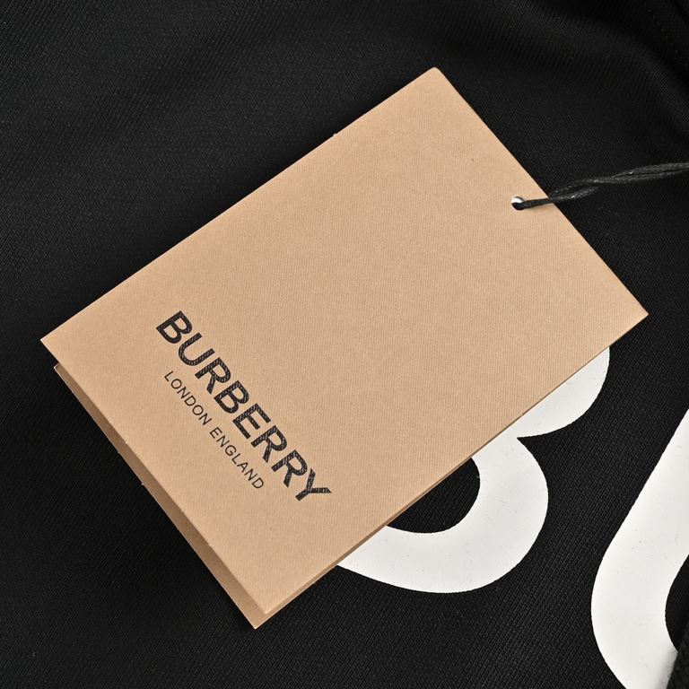 BurberryBurberry Thick Gum Letter Print Hooded SweatshirtThe use of 100% fixed weave 400g low elastic dust-free fine cotton fabric, each one is individually cut by hand, comfortable and handy, can be said to be how to we