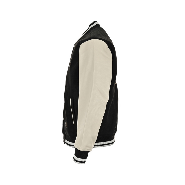 EvisuFukujin 23Fw Peek-a-boo Baseball JacketEVISU's baseball jacket utilizes a quilted design in contrasting hues, with a playful Peek-a-boo Buddha head and logo patch on the back. Pair it with a hoodie and slim jeans fo