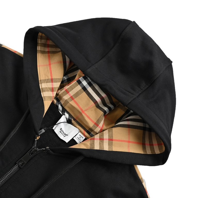 BurberryBurberry 23Fw Check Patchwork Zip JacketOriginally developed in a 480gbbr specialized custom tripe jersey fabric. With a contrasting facecloth plaid hood, trimmed with leather elements at the drawstring. Surface 