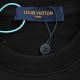 Louis Vuitton ski series snowflake foam sweatshirtColor fixed dyeing fabric, ultra-fine flat mesh suede foam printing process, full of trend, the use of detailed mesh material to do the mesh panel, fixed dye cotton fabri