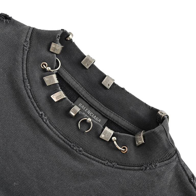 BalenciagaBalenciaga 23Fw Spike Loop SweatshirtBalenciagaParis 23Fw Puncture Button SweatshirtCustom dyeing 380 grams of cotton carbon gray sweater and 500 grams of 1  1 rib, bone position is distinctive, full texture on