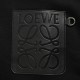 .LoeweLoewe 23Fw Chest Embossed Leather Label Hooded SweatshirtThe maple leaf brown leather label on the chest of this shirt was revised by the brand for a month before finalization.The embossed design of the totem is th