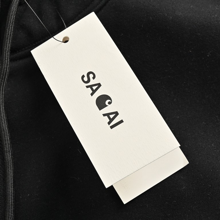 Sacai 