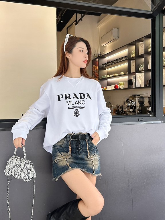 #PradaPrada 23Fw Embroidered Logo Crew Sweatshirt Top