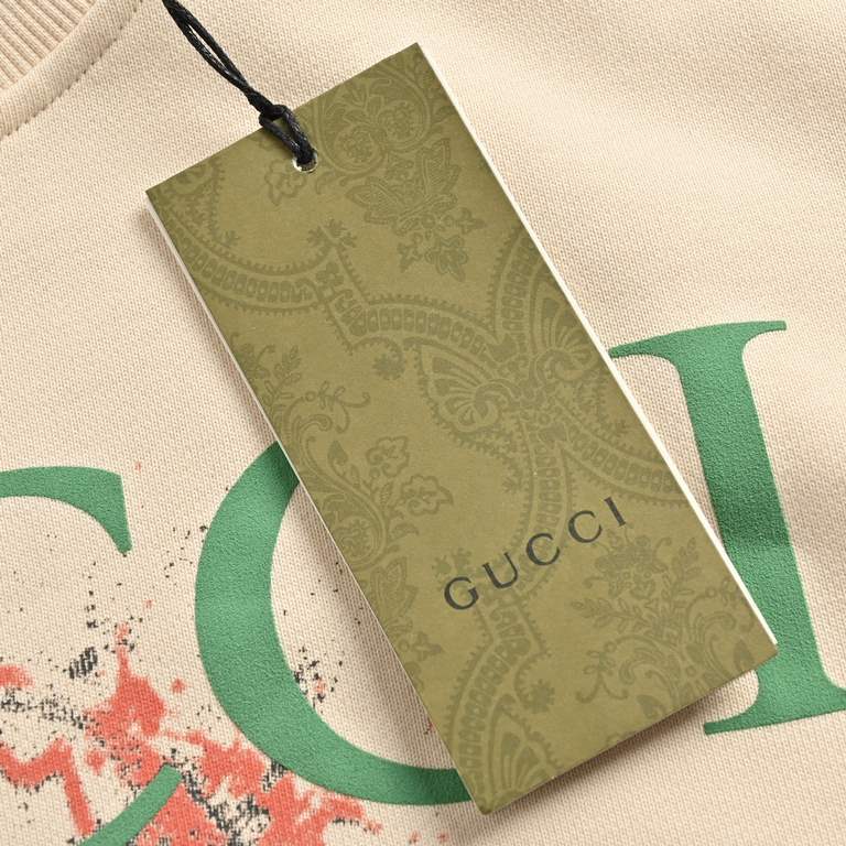 Gucci  Gucci Mario print round neck sweaterThe latest limited models, the most beautiful childhood Mario pattern design, ignite the summer, temperament plus body Can be men and women's basic versatile models, on the body