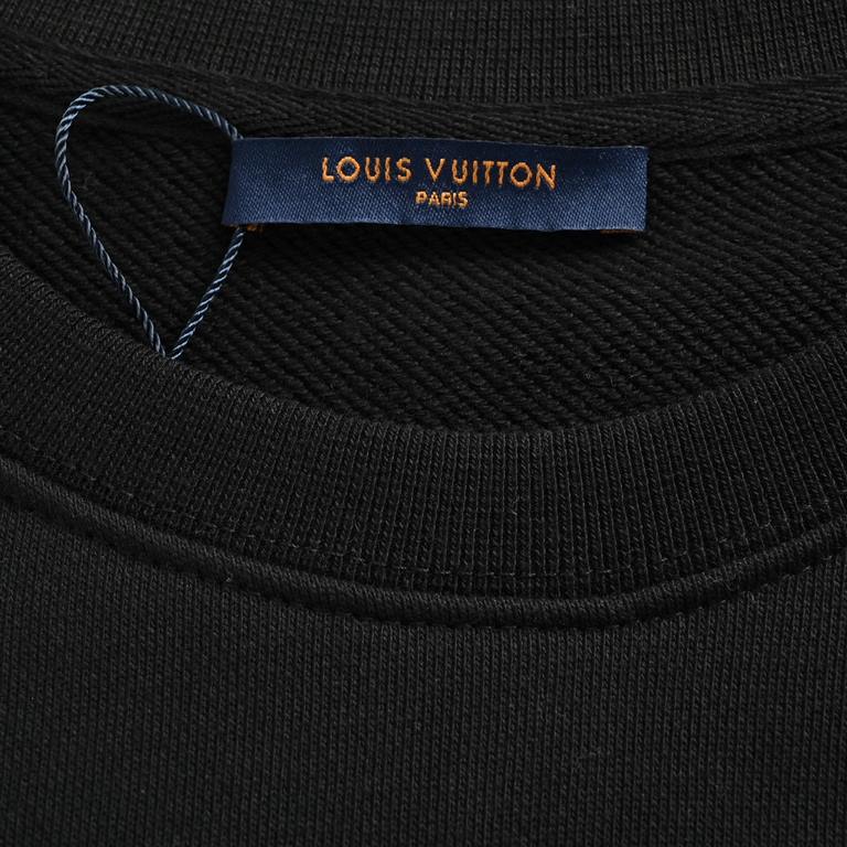 Louis VuittonLouis Vuitton 22Fw Fake Pocket Letter Print Crew Neck Sweatshirt2022 early fall limited models recommended not pick people not pick skin clean simple sweater really who wear who look good ah! This cyan sweat