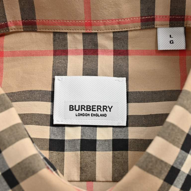 BurberryBurberry Classic Placket Cuffs Striped Webbing Check ShirtThe fabric is made of double stranded 80 count woven twill fabric, checkered counterpoint, yarn fixed weaving and dyeing, each independent size is positio