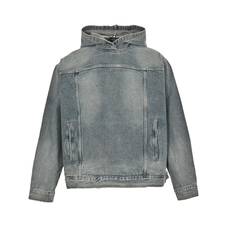 BalenciagaBalenciagaParisian House Washed Hooded Denim SweatshirtPrecision washed denim fabric, but also reduces the hardness of the denim, on the body more comfortable and skin-friendly, there is the shape of the shin o