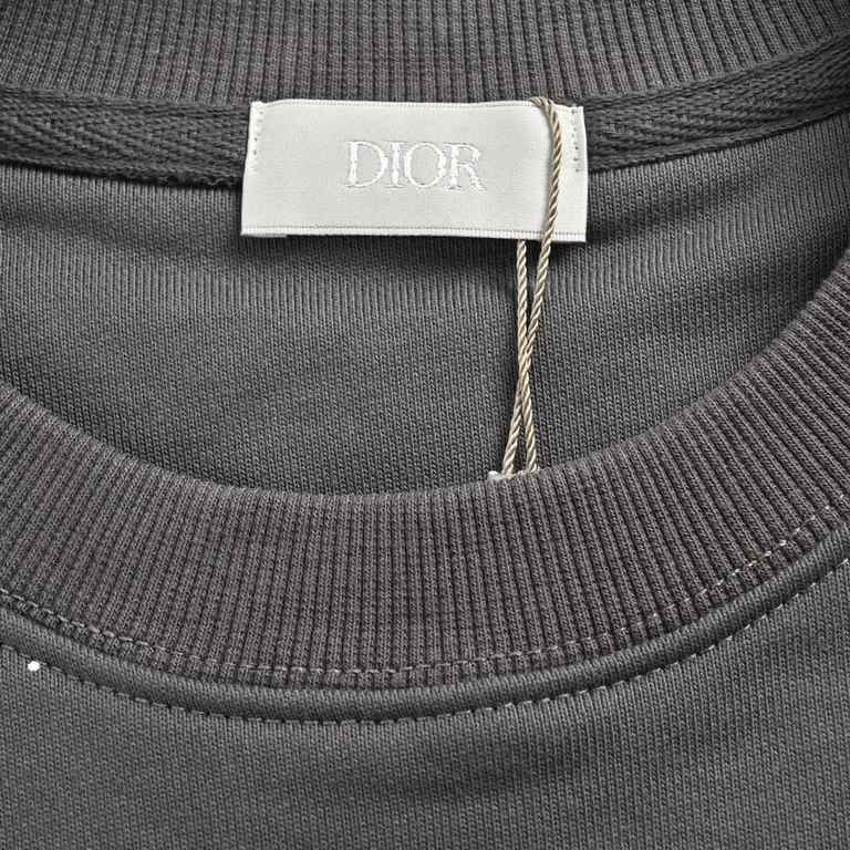 DiorDior 23Fw Graffiti Flocked Logo Crew Neck SweatshirtUsing 26 combed cotton   10 cotton, gram weight 420G, the fabric is made of domestic Xinjiang high-quality cotton yarn, Xinjiang cotton is recognized as the superio