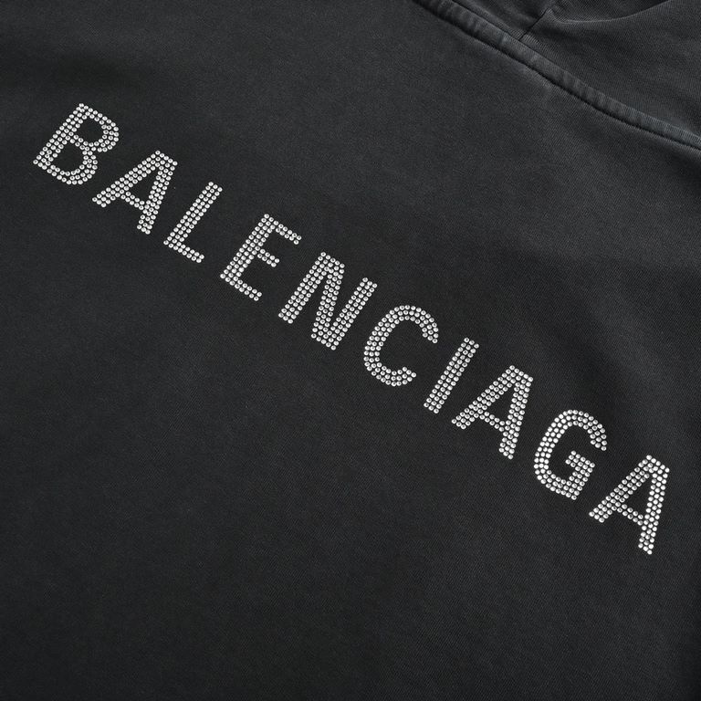 Balenciaga  Balenciaga 23Fw back rhinestone letters logo rhinestone sweaterImported ironing process Swarovski rhinestone gloss full of distinction between the market and the original version of the difference between the