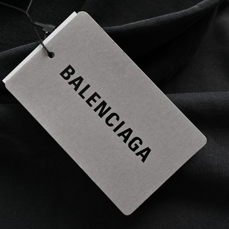 Balenciaga  Balenciaga 23Fw back rhinestone letters logo rhinestone sweaterImported ironing process Swarovski rhinestone gloss full of distinction between the market and the original version of the difference between the