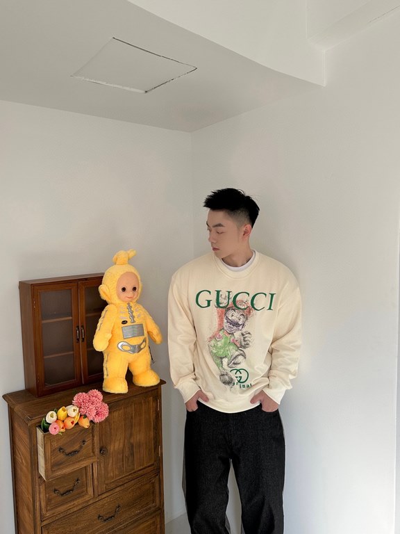 #Gucci  Gucci Mario Print Crew Sweatshirt Top