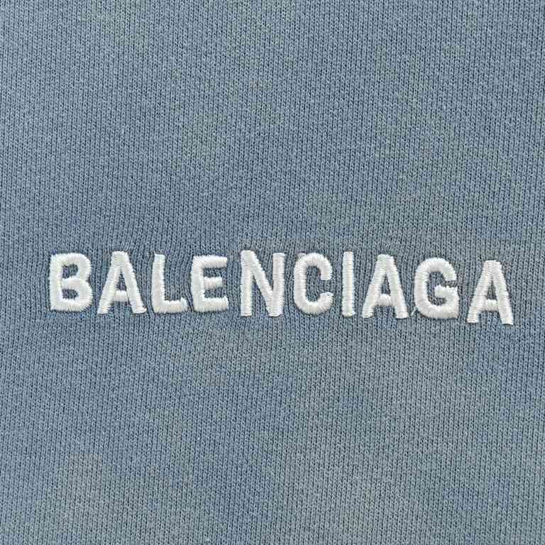 .Balenciaga  Balenciaga 23Fw front and back embroidered logo washed hooded sweatshirtCotton soft sweater fabric, color contrast dye fabric, front and back logo embroidery, high-density embroidery, hand sprayed old gradie