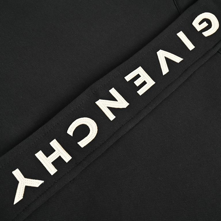 GIVENCHY Givenchy 23Fw half-zipper leather embroidered hooded sweatshirtThis sweater is this year's main models Embroidery using imported Tajima embroidery machine up to more than 100,000 stitches of high-density embroid