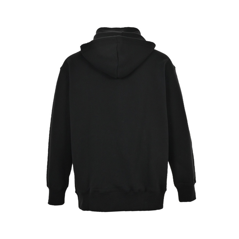 GIVENCHY Givenchy 23Fw half-zipper leather embroidered hooded sweatshirtThis sweater is this year's main models Embroidery using imported Tajima embroidery machine up to more than 100,000 stitches of high-density embroid