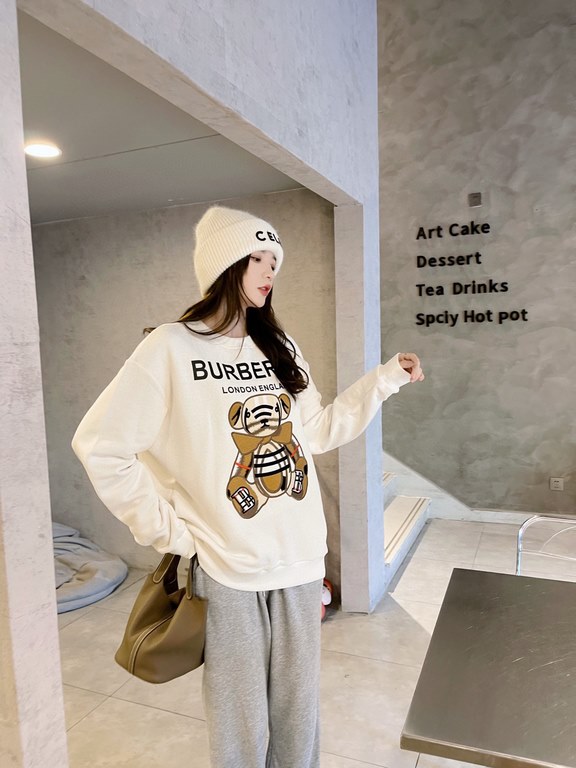 #BurberryBurberry Embroidered Teddy Bear Crew Neck Sweatshirt Top