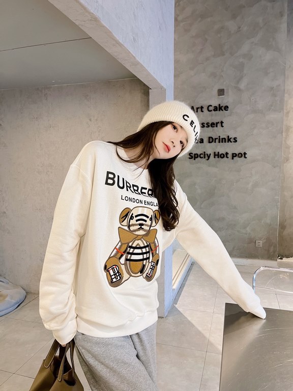 #BurberryBurberry Embroidered Teddy Bear Crew Neck Sweatshirt Top