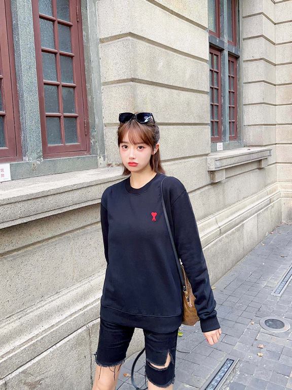 #Ami Classic Little Heart Embroidered Crew Neck Sweatshirt Top