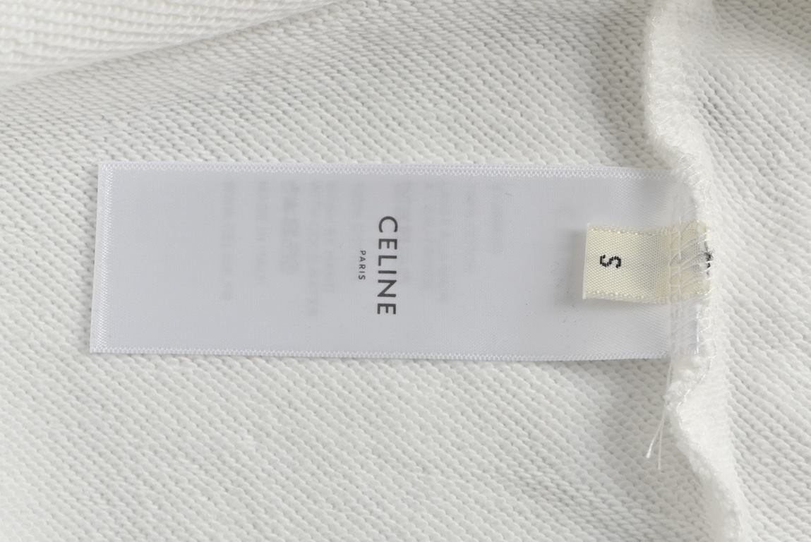 CelineCeline 23Fw Classic Chest Small Label Crew Neck SweatshirtFrench fashion and luxury brand CELINE upholds the style aesthetic, constantly moving forward in the exploration, designing a lot of classic patterns are ve